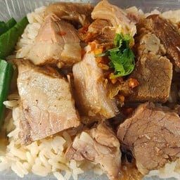 ข้าวมัน หน้าเนื้อตุ๋น