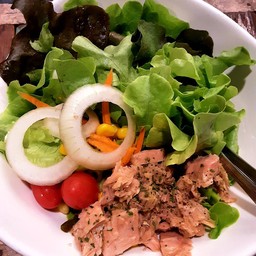 สลัดทูน่า