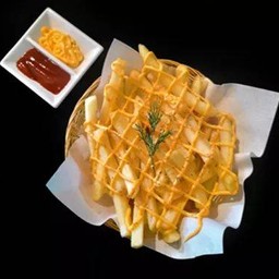 เฟรนฟรายราดชีส