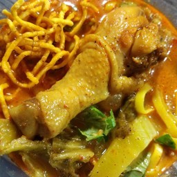 ร้านฅนเมือง ข้าวซอยน้ำเงี้ยว