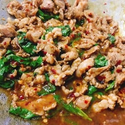 กะเพราเนื้อ (เป็นกับข้าว)