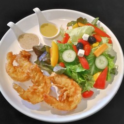 สลัดกุ้งทอด