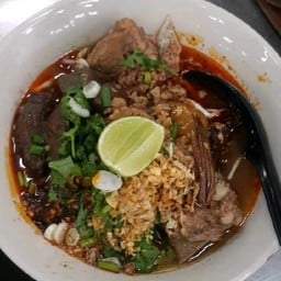 น้ำเงี้ยวหมู(เส้นก๋วยเตี๋ยว)