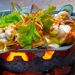 ตังเกทะเลเดือด