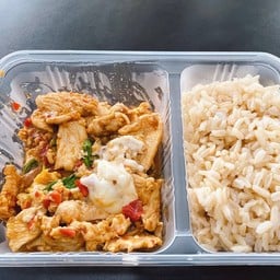 กะเพราไก่ลาวา (คลีน)