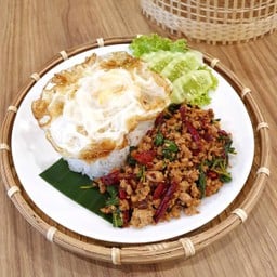 ข้าวกะเพราหมูสับพริกแห้ง