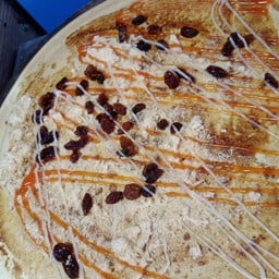 พริกเผา  หมูหยอง ลูกเกด