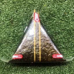 ข้าวปั้นสามเหลี่ยมชีส