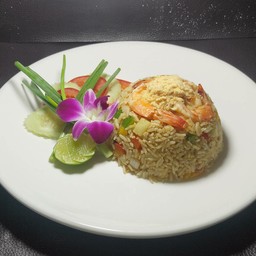 ข้าวผัดสับปะรดไก่