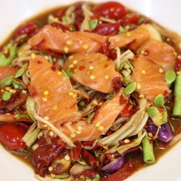 ตำแซลมอน (ปลาร้า)