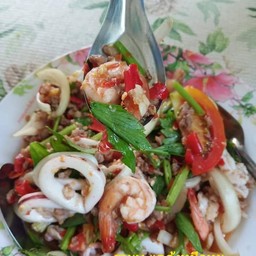 Spicy Water Mimosa Salad With Shrimp