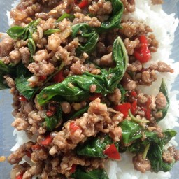 เจ๊เอ๋ อาหารตามสั่งหน้าวัด