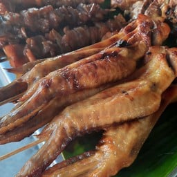 ป้าสอนแซ่บ สาขาแม่น้ำ ตรงข้ามธนาคาร SCB