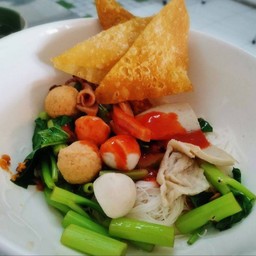 ร้านก๋วยเตี๋ยวดีเลิศ