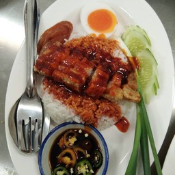 ข้าวหมูกรอบ