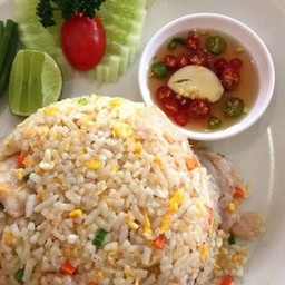 ข้าวผัดไข่ใส่หมู