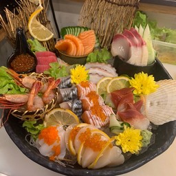 ชุดปลาดิบใหญ่