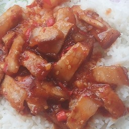 หมูกรอบผัดซอลสุกี้