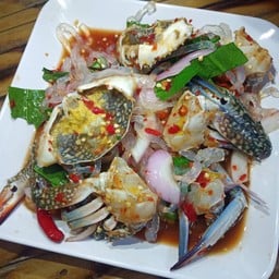 ยำปูม้าสด