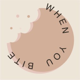 เยิ้ม ! ขนมเปี๊ยะไข่เค็มลาวา บางซ่อน