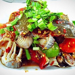 ร้านส้มตำน้องณี (โต้รุ่ง)