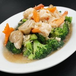 บล็อคโคลี่ผัดกุ้ง