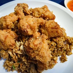 ข้าวผัดหม่าล่าไก่ทอด [Mala Fried Rice Crispy Chicken]