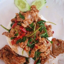 กระเพราหมูนุ่ม