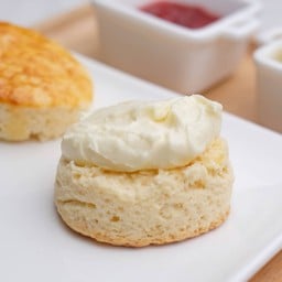 scone with cream & jam