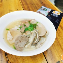 ข้าวต้มหมูทรงเครื่อง