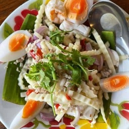 ยำยอดมะพร้าว