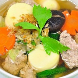 ต้มจืดหมูสับเลือกได้ค่ะ(เต้าหู้,วุ้นเส้น,ไข่เจียวทอด)