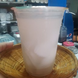 น้ำมะพร้าวและเนื้อ 100% coconut juice