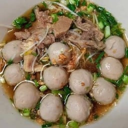 เกาเหลาเนื้อเปื่อยพิเศษลุกชิ้น