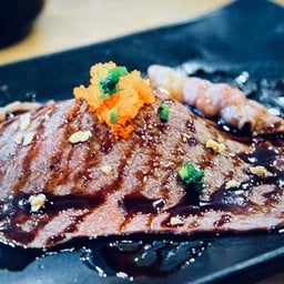 ซูชิ หน้าเนื้อวากิว - Sushi beef wagyu