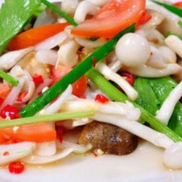 ยำเห็ดรวม