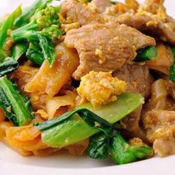 ผัดซีอิ๊วหมู