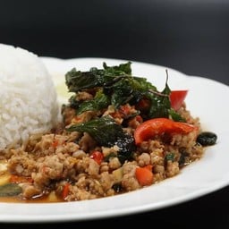 ข้าวผัดกะเพราไก่
