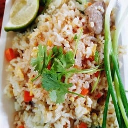ข้าวผัดหมู