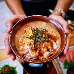ข้าวหน้า หมูชาบู - Pork shabu rice bowl