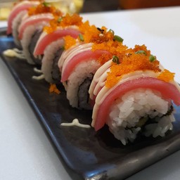 โรล ทูน่าไข่กุ้ง (6ชิ้น) - Tuna Smelt Roe (6pcs.)