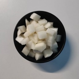 ชิคเก้นมู 1 กิโล치킨무 Pickled  radish white color