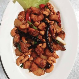 ไก่ผัดเม็ดมะม่วง