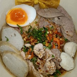 ก๋วยเตี๋ยวต้มยำกากหมูโบราณ By เอิ้นขวัญ มีหน้าร้านนะคะ