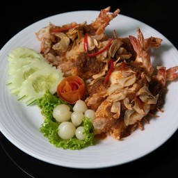 กุ้งทอดซอสกระเทียม