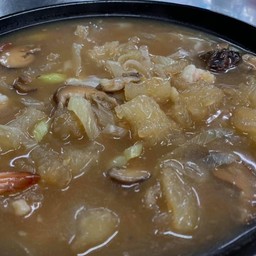 เอ็นหมูน้ำเเดง