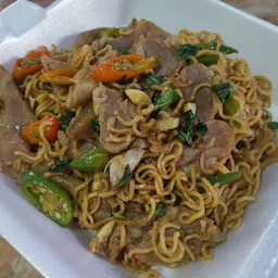 มาม่าขี้เมาหมู