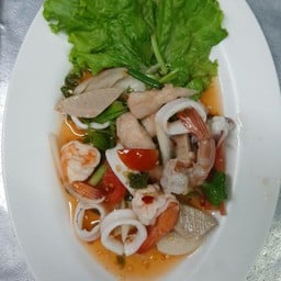 ยำรวมมิตรทเล