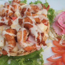 กุ้งทอดครีมสลัดผลไม้