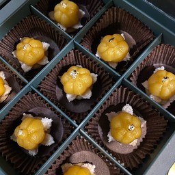 ดาราทอง